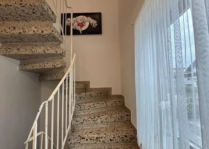 Apartment Gemuetliche 2 *